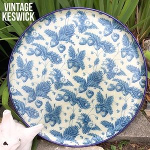 Vintage Keswick Coated FiberGlass Tray-14in Diameter-Blue With Strawberries